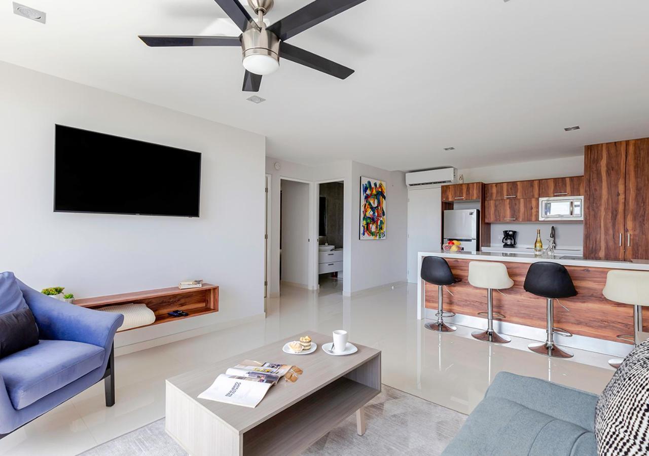 Apartamento Excepcional 2br Rooftop Pool, Steps To 5th Dk *