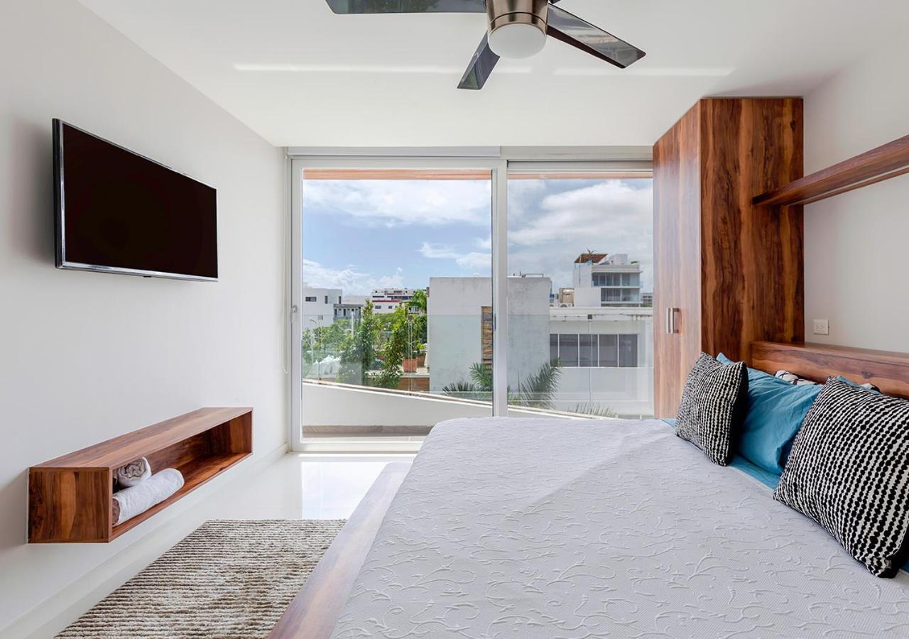 Excepcional 2br Rooftop Pool, Steps To 5th Dk * Playa del Carmen